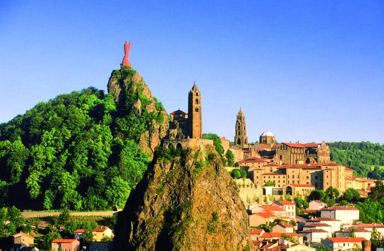 Les Gites Du Val Valprivas Esterno foto